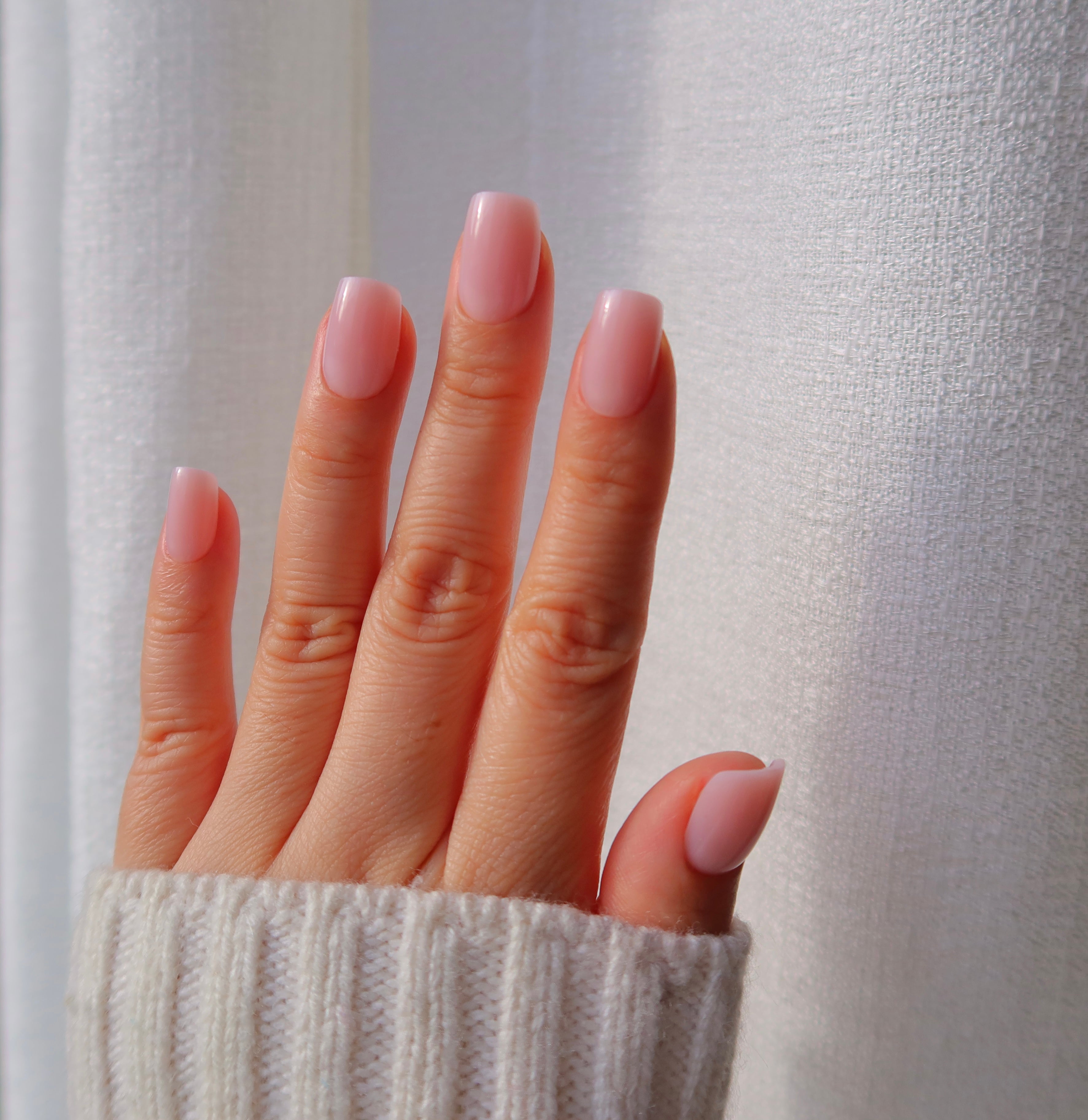 Milky Blush           (soft gel•short square)